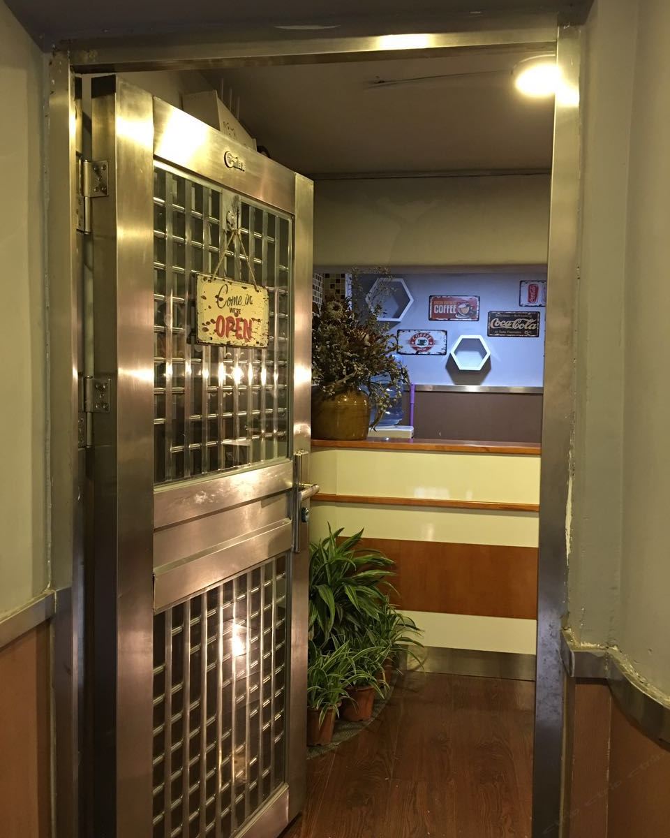 广州旅途中太空舱青年旅舍