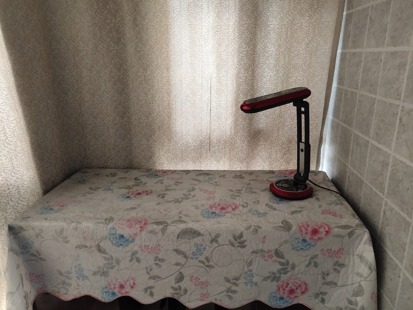 西安阳光下的一片雪公寓