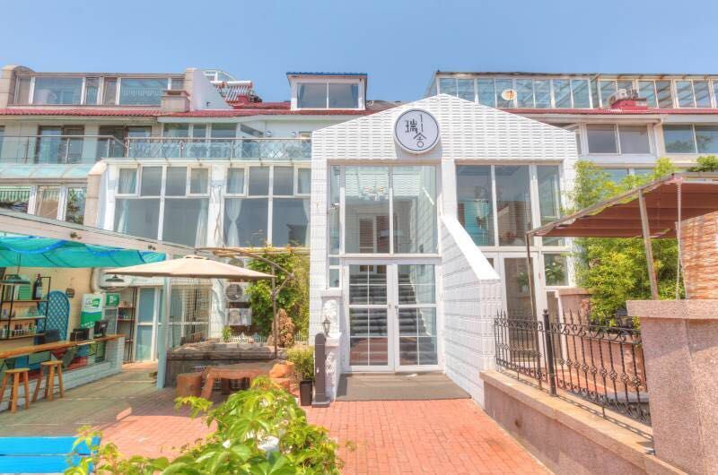 青岛瑞舍花墅民宿