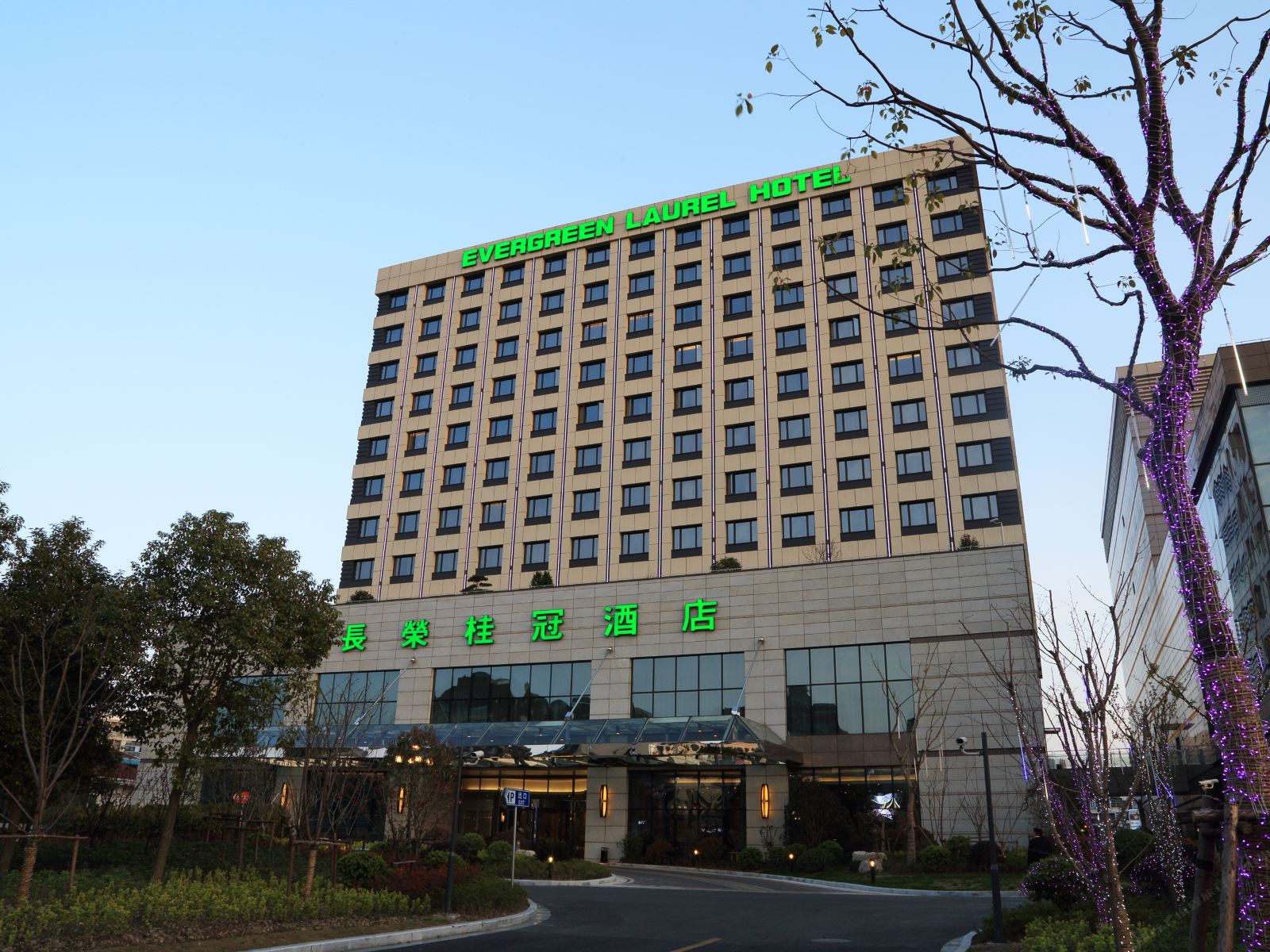 上海长荣桂冠酒店