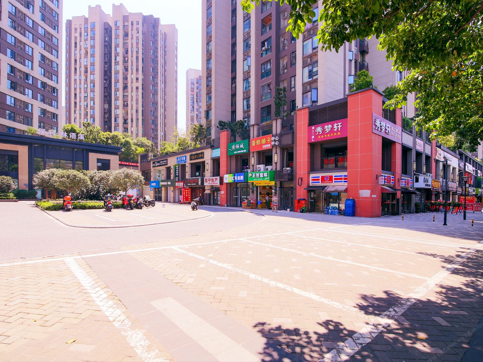 泊家印象酒店(重庆南坪八公里站店)