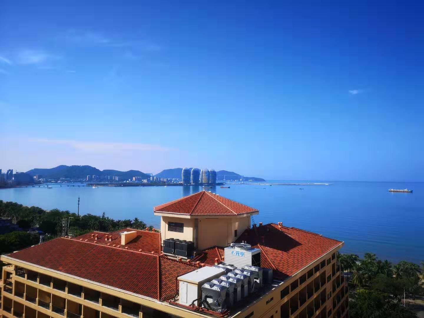 三亚湾椰林海景度假公寓