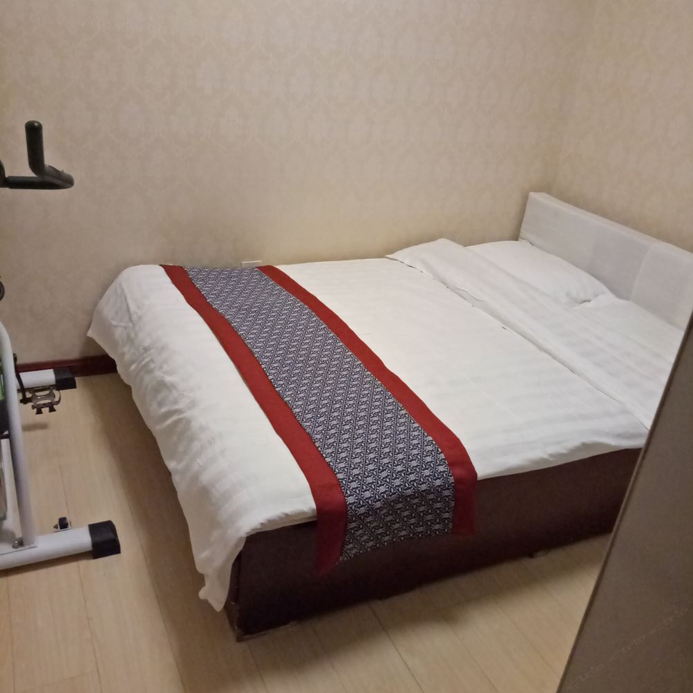 西宁青铁阳光家庭公寓