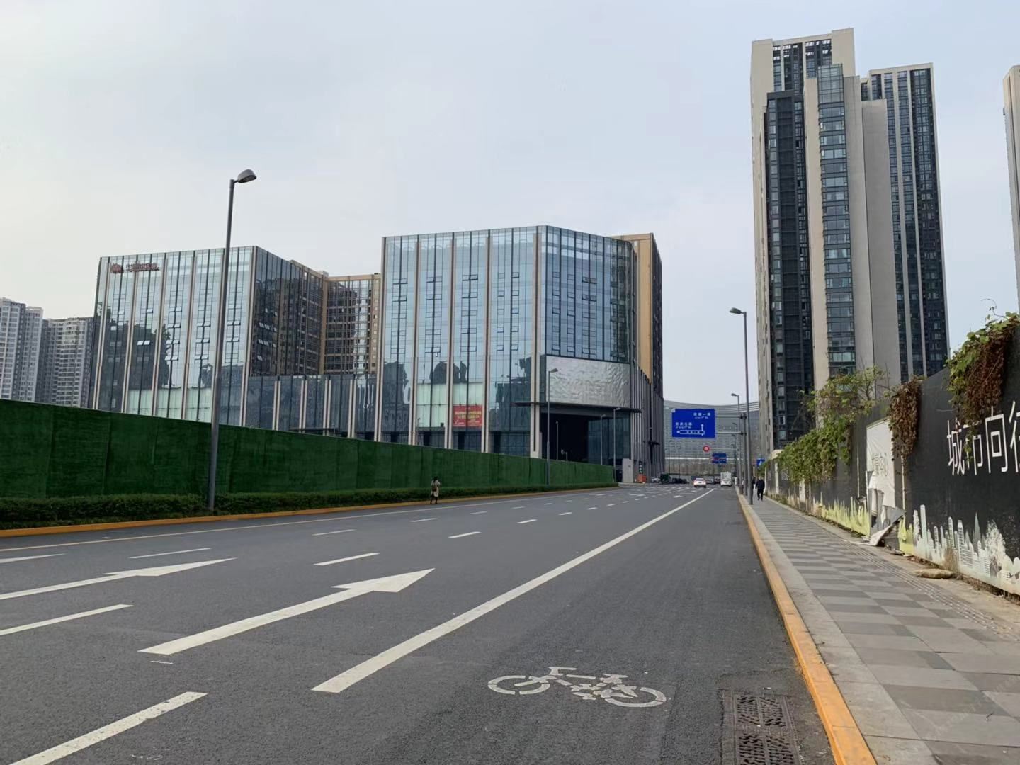 成都森美假日酒店