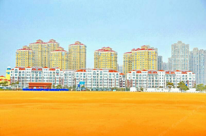 青岛金沙滩海岸一线海景公寓