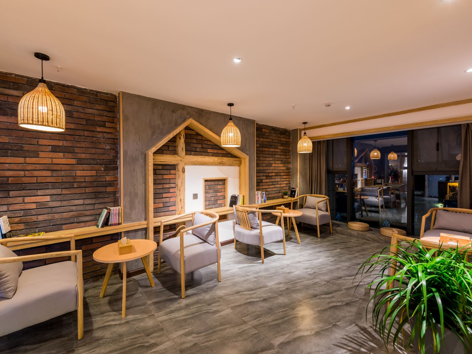 在叙·缦居酒店(贵阳高铁北站店)