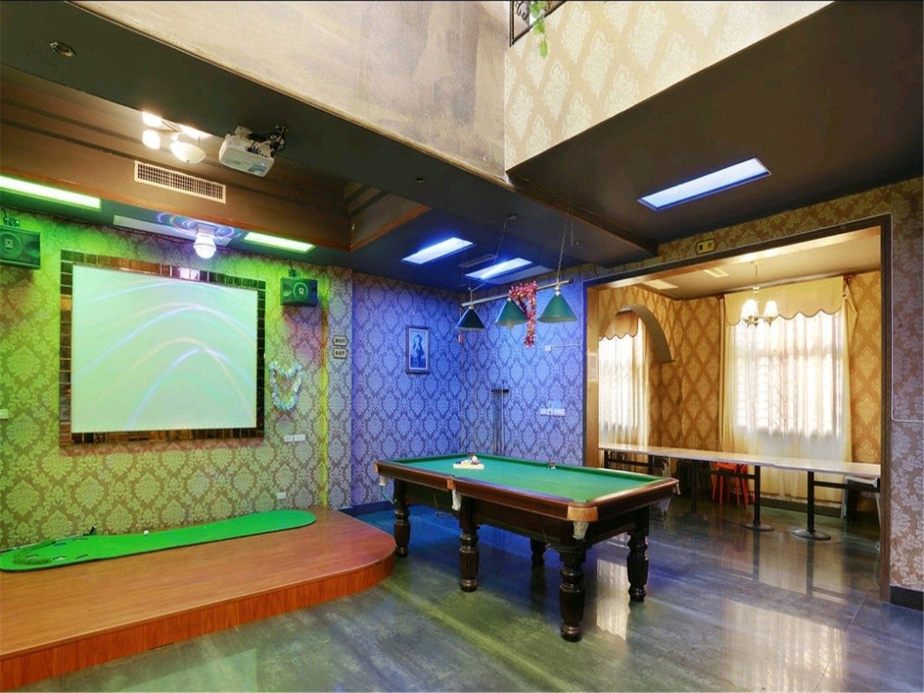 武汉凯特琳·伯爵别墅轰趴(6号店)