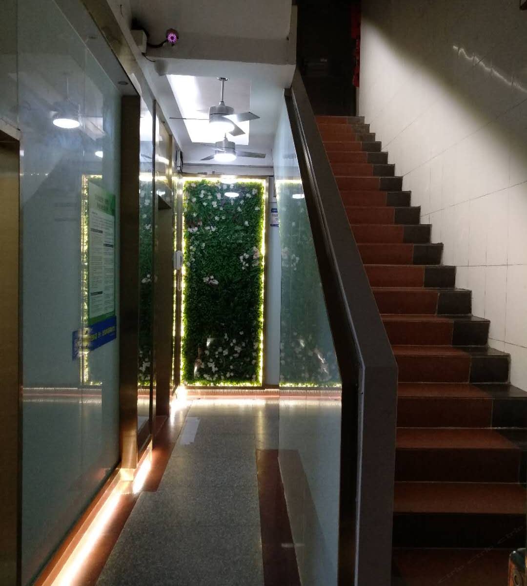 太空舱青年旅社(深圳北站店)