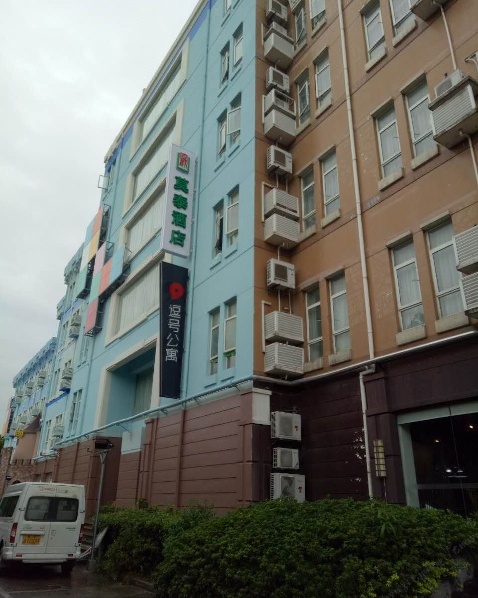 莫泰168(上海浦东机场川沙地铁金汇店)