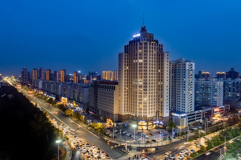 潍坊金马路市政府亚朵酒店