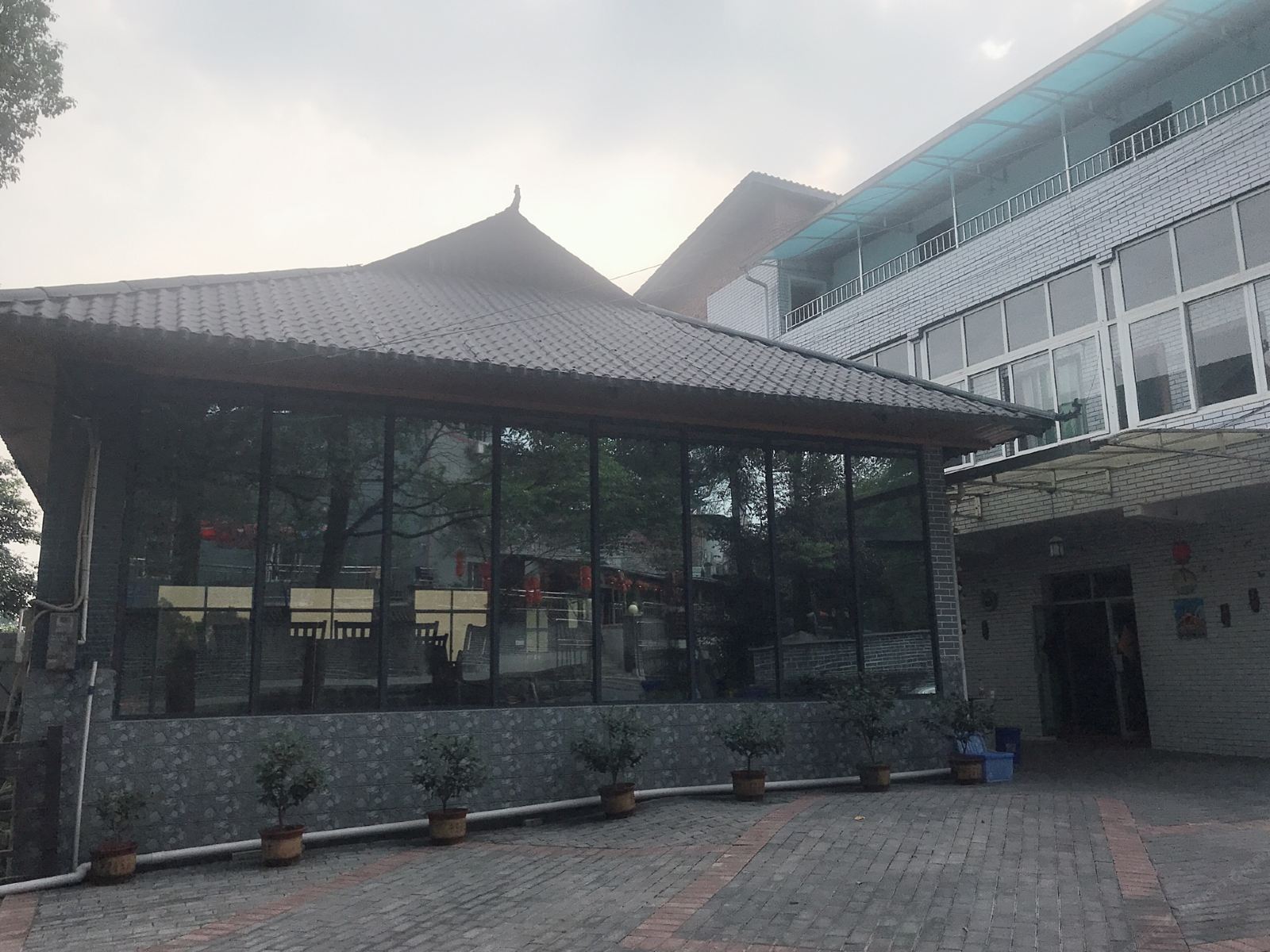 重庆春满园住宿