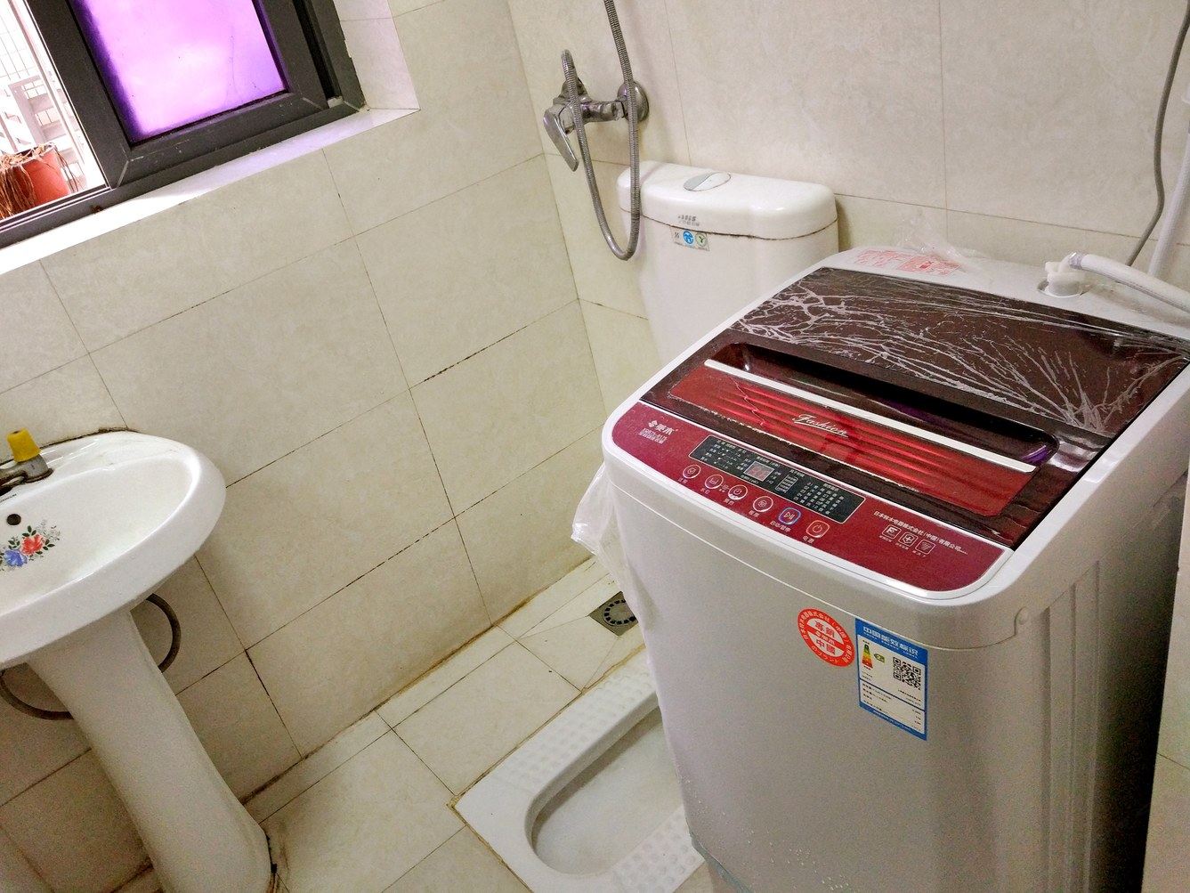 成都欢乐谷旁川师影视学院茶店子西南交大温馨普通公寓