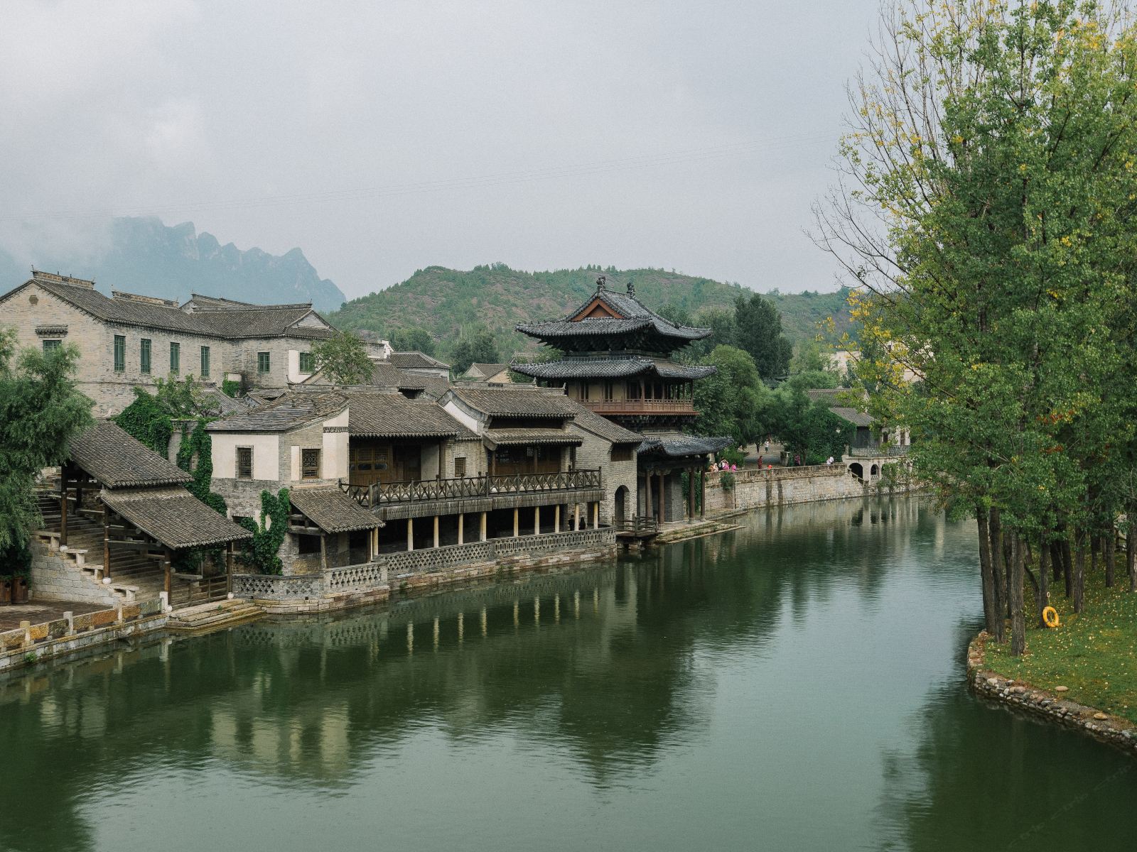 撒欢儿轰趴别墅(北京司马台店)