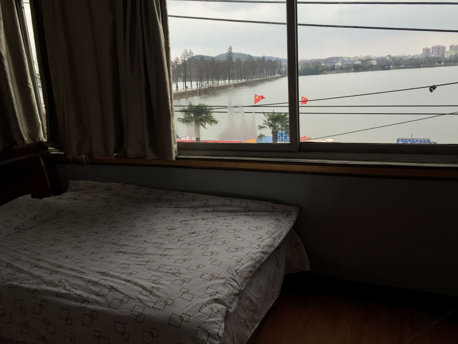 武汉逸佳公寓(东湖风光村店)
