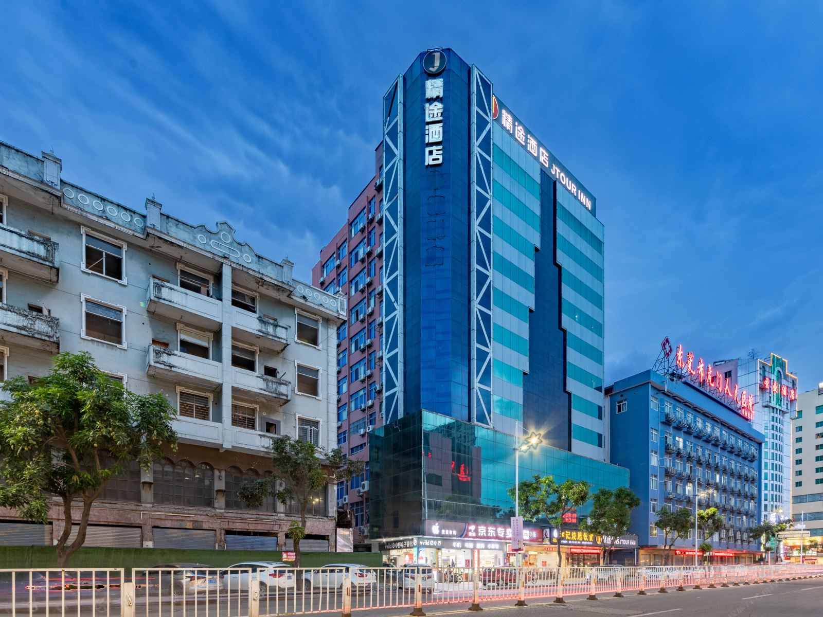 尚途酒店(东莞虎门黄河时装城店)