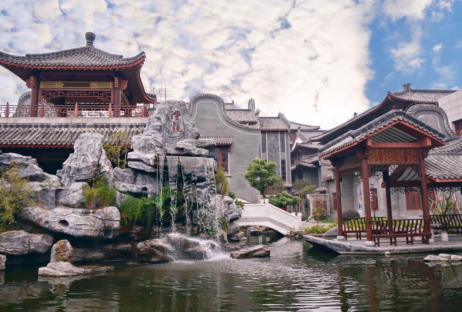 红博城大师园艺术酒店