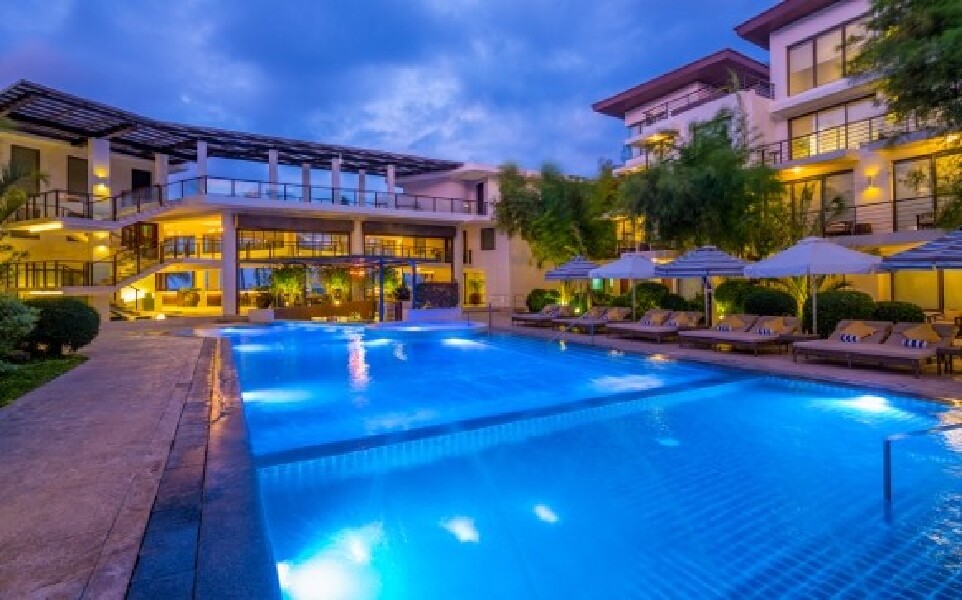 泳池热泵一匹多少钱_酒店泳池热泵_酒店泳池热泵