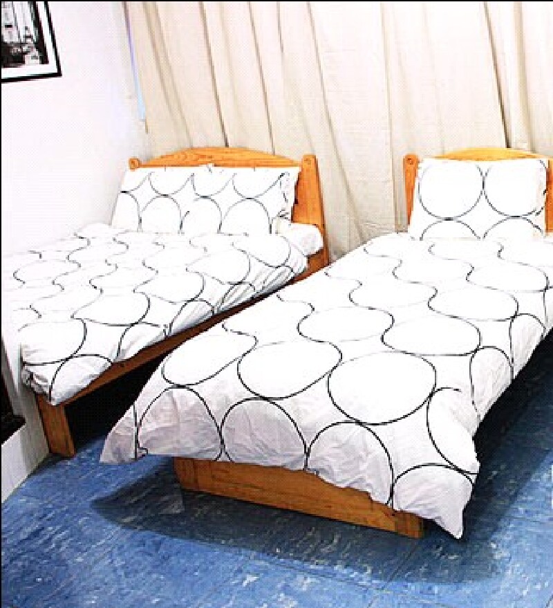 仅340元享价值1988元的香港丽都宾馆标准三人