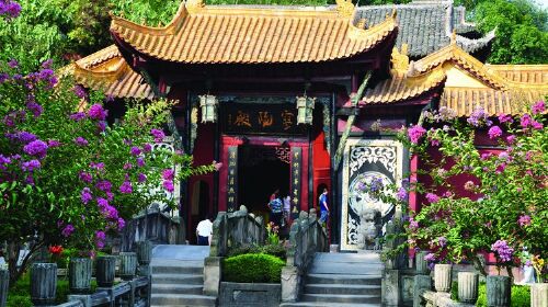 [国庆]<重庆丰都鬼城名山风景区汽车1日游>全程不进店 主城五区定点接客 中餐品尝鬼城特色麻辣鸡块_重庆_出发_途牛