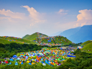 武功山金顶1日游踏青,千年古祭坛,高山瀑布,云海奇观,户外运动者的