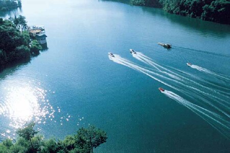 <千岛湖中心湖区梅峰岛1日游>主城区酒店免费接纯玩精华岛屿门船票已含登梅峰岛之巅