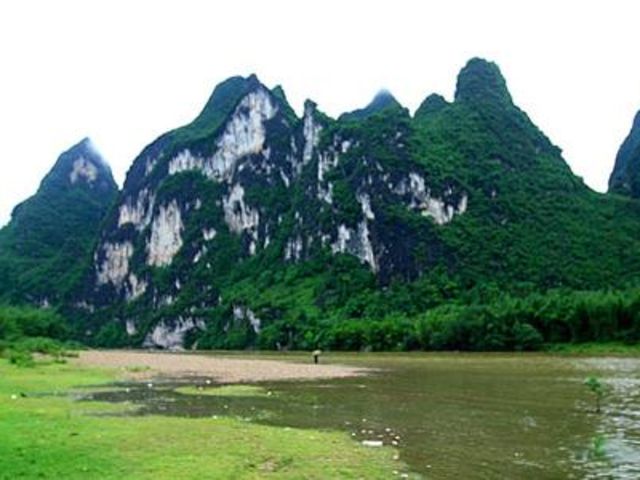  阳朔漓江杨堤-九马画山竹筏-银子岩1日游>0购物,竹筏