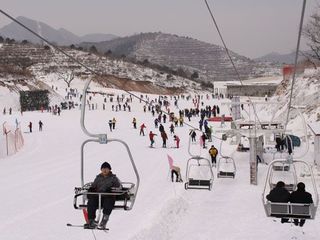 大连欢乐雪世界滑雪场