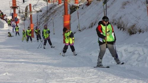  北京怀北国际滑雪场全天滑雪一日游游>全天畅滑