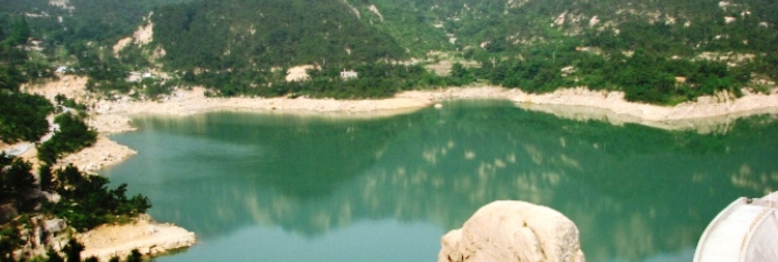 二龙山湖景