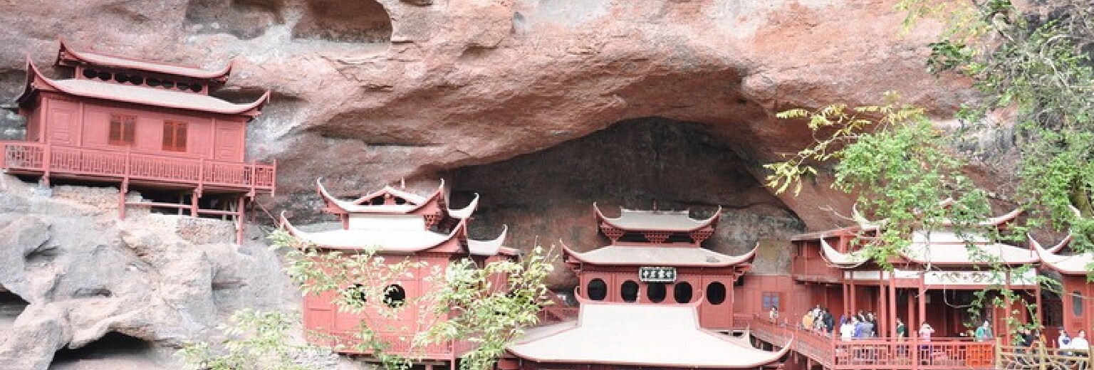 甘露岩寺旅游攻略