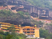 都峤山庆寿岩旅游