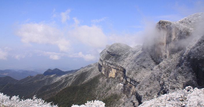 金佛山是国家风景名胜区,国家级自然保护区,国家森林公园,国家自然