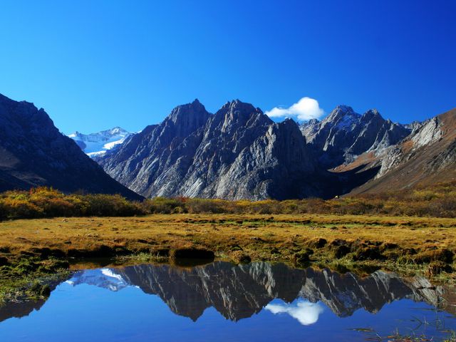 成都-甘南年保玉则-九寨沟-黄龙风景名胜区-若尔盖-红原8日包团定制