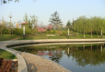 胶州三里河公园湖边