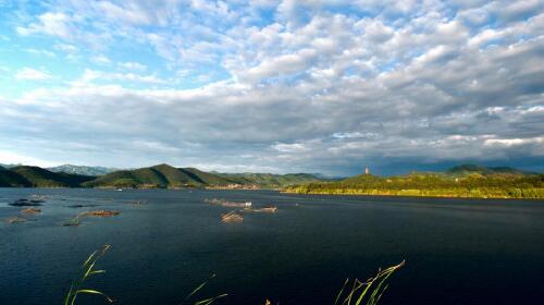 平谷金海湖玻璃栈道天云山1日游无购物