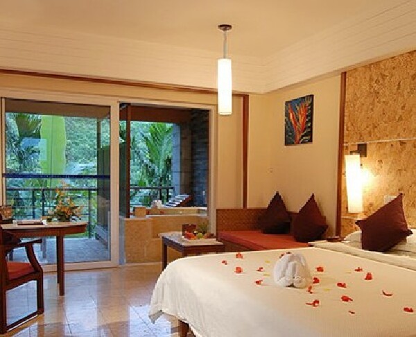 <海南三亚双酒店5日自助游>2晚七仙岭君澜加2晚大东海银泰，休闲之旅