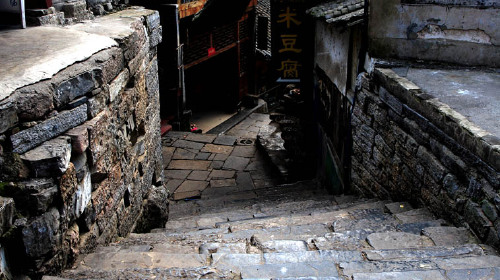 长沙-芙蓉镇红-石林汽车2日游 长沙起止 每周六