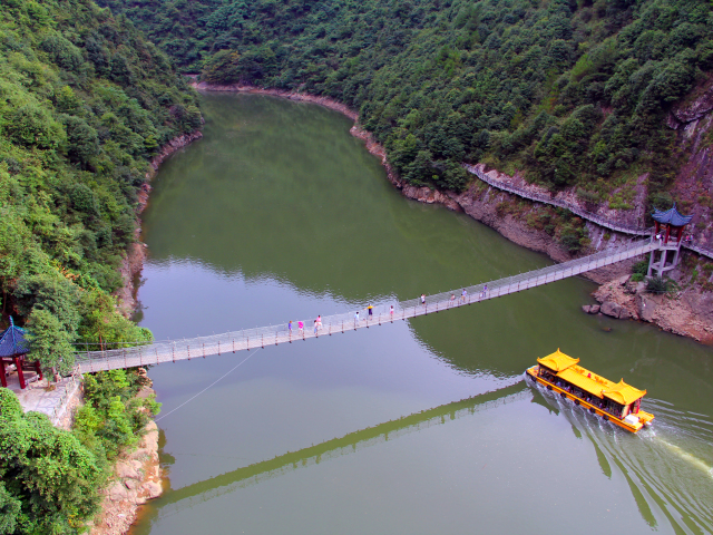 磐安跟团3日游舞龙峡,十八涡,百杖潭,水下孔,浙中绿肺,都市后花园