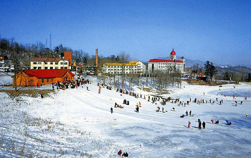 朝阳公园·亚布洛尼滑雪场