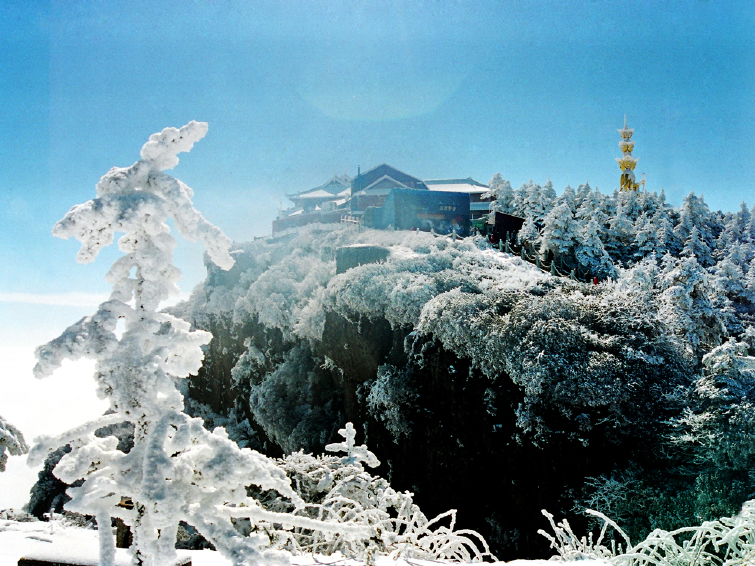 乐山峨眉山景区简介_介绍_乐山峨眉山景区旅游简介_旅游介绍_途牛
