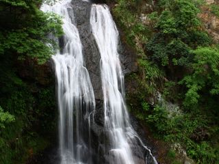 经行峡