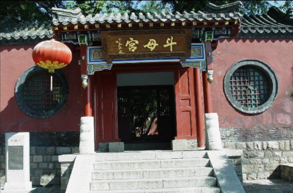 斗母宫