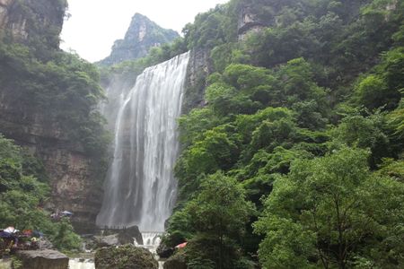 三峡大瀑布-三峡人家-清江画廊动车3日游 游览