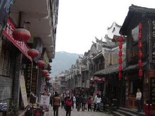 张家界游8月份报价_张家界旅游报_旅行张家界