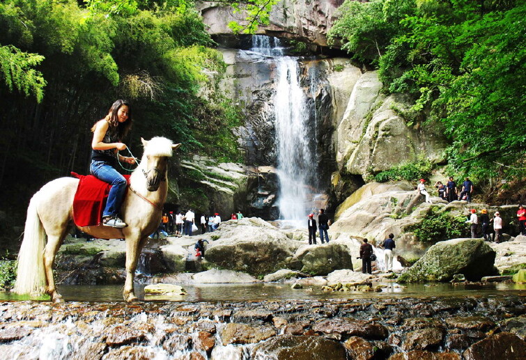 台州石梁飞瀑景区简介_介绍_台州石梁飞瀑景区旅游简介_旅游介绍_途牛