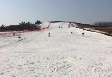 沁园春滑雪场图片_沁园春滑雪场旅游图片_沁园春滑雪场旅游景点图片