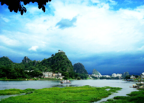 <桂林-阳朔4日自助游>1晚桂林香格里拉大酒店，2晚阳朔碧莲江景大酒店，全程五星住宿