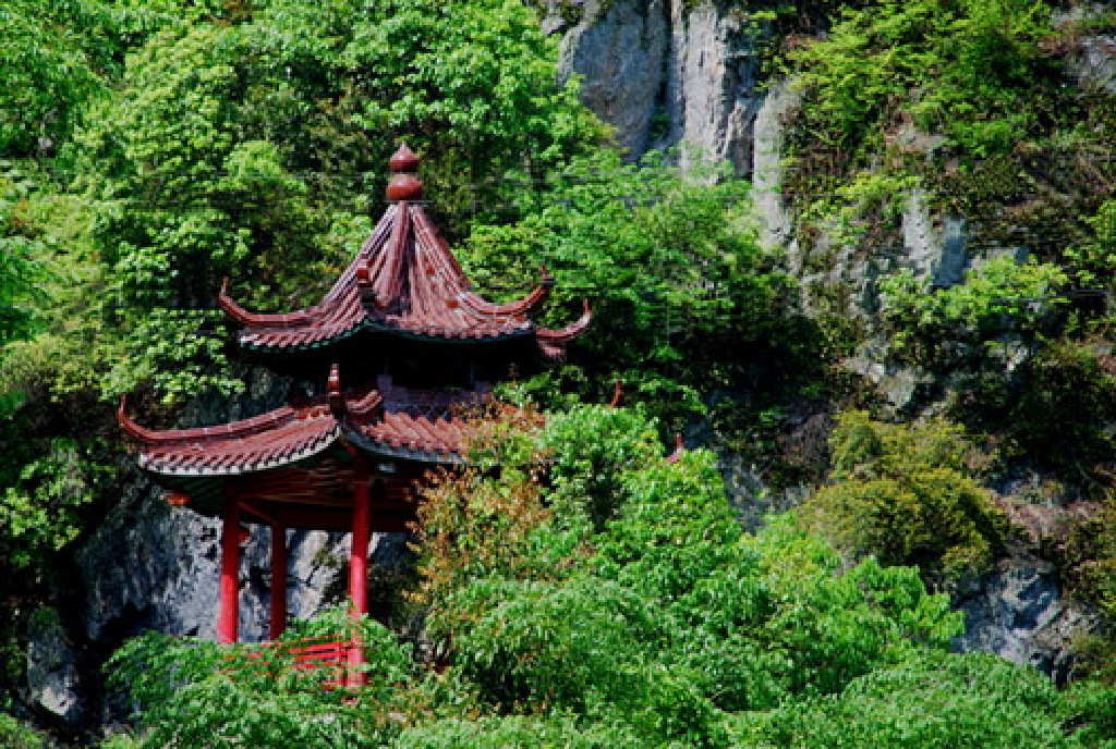 华东大裂谷,安徽宁国最著名的旅游景点,通体如世外桃源