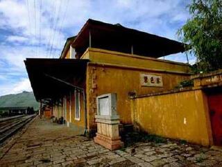 云南旅游價(jià)格多少跟團(tuán)_去云南靠譜的旅行團(tuán)_去云南報(bào)團(tuán)多少錢