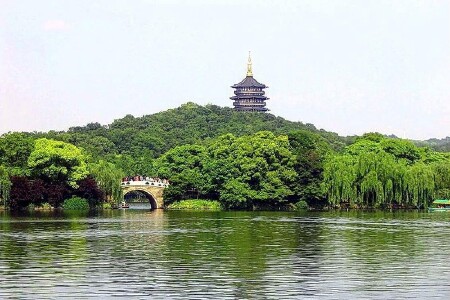 <杭州1日游>纯玩无购物，登雷峰塔，漫步西溪湿地，自主发班专线专导，专职导游全程讲解，提升旅游体验